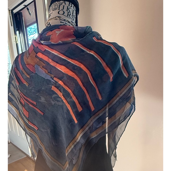 Floral Patterned Scarf - Picture 3 of 5